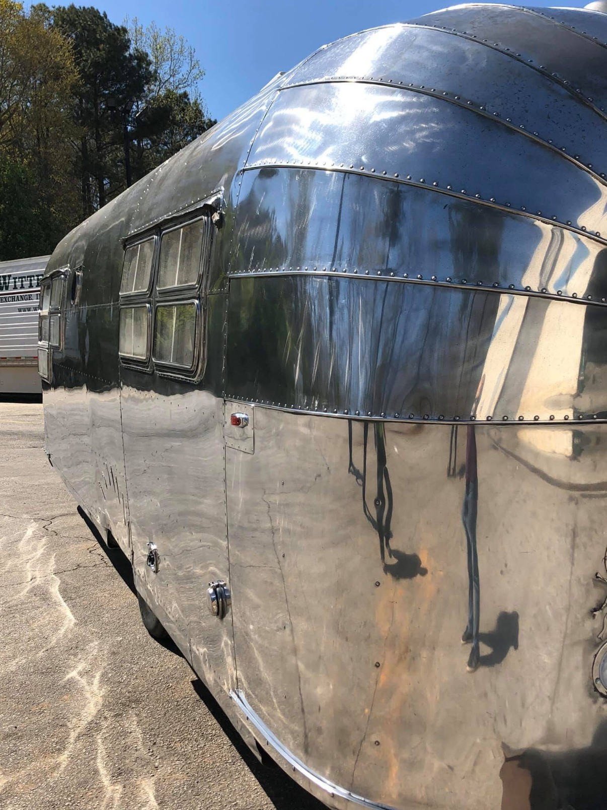 1957 Avion camper · hand-polished restoration
